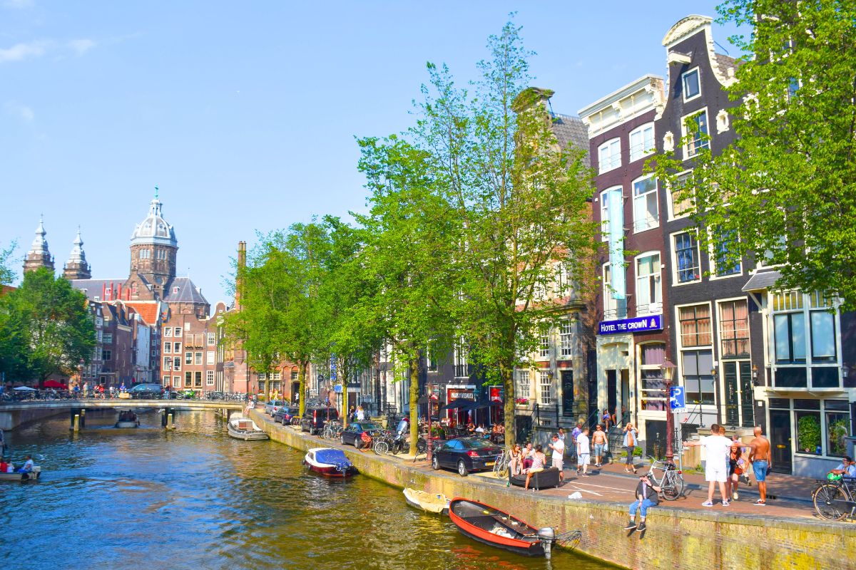 Amsterdam Canal Boats One Day Itinerary