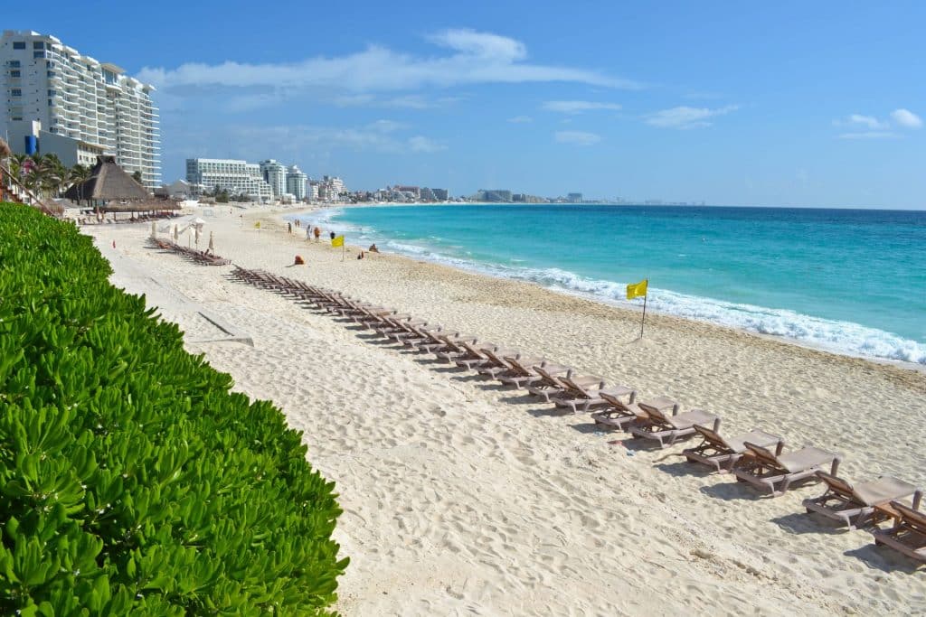 beaches of cancun mexico