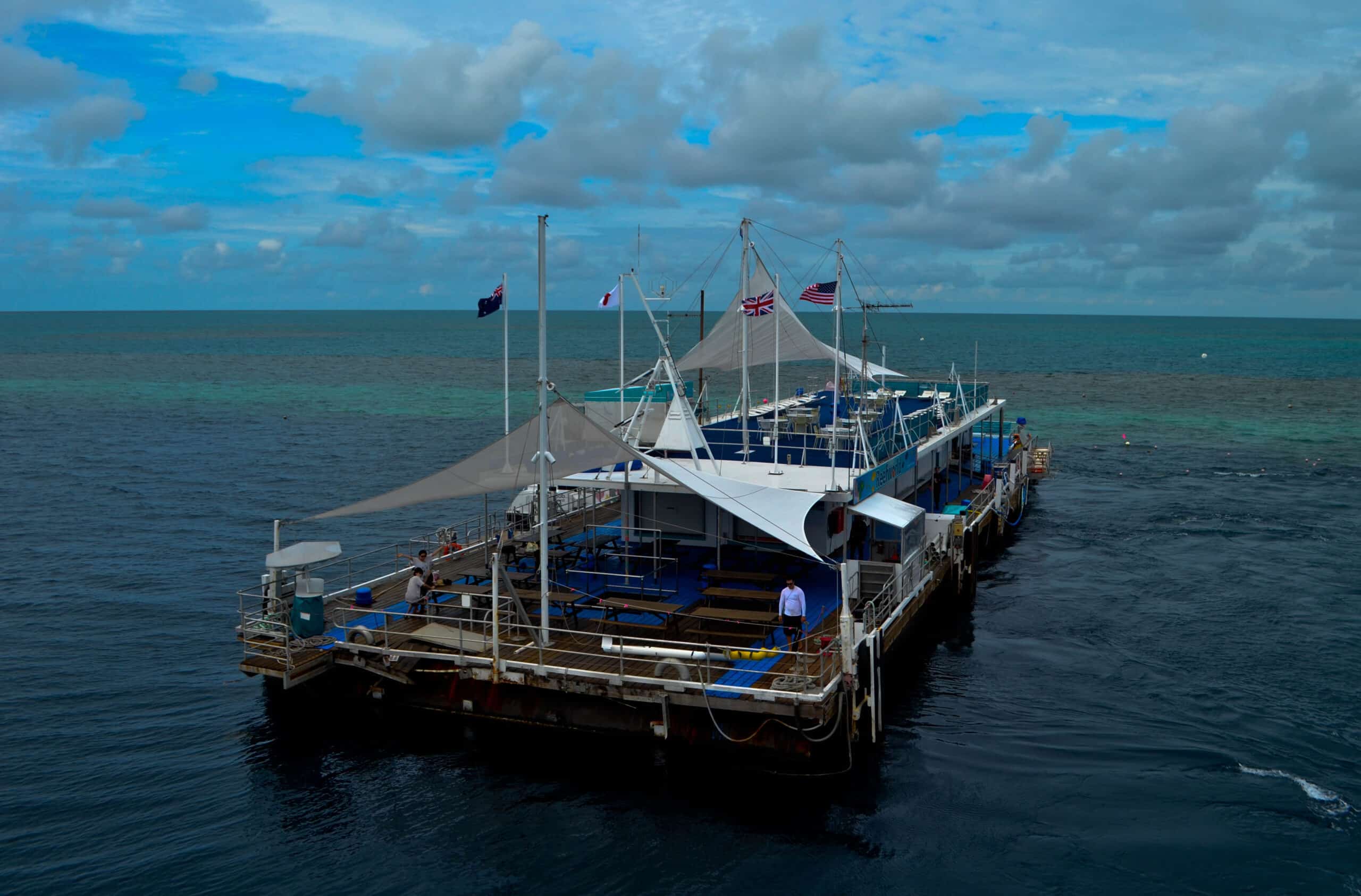 Hardy Reef Pontoon Great Barrier Reef