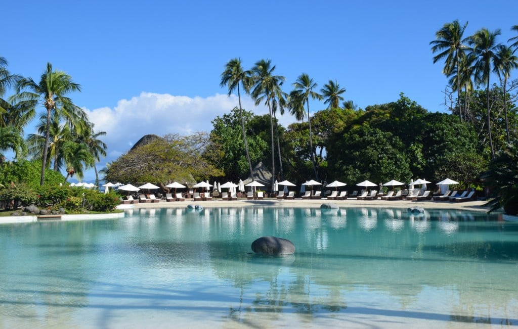 Le Meridien Tahiti pool
