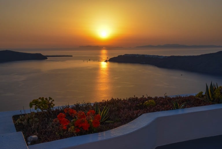 Yes, Santorini is an Expensive Honeymoon Destination (but it doesn’t have to be!)